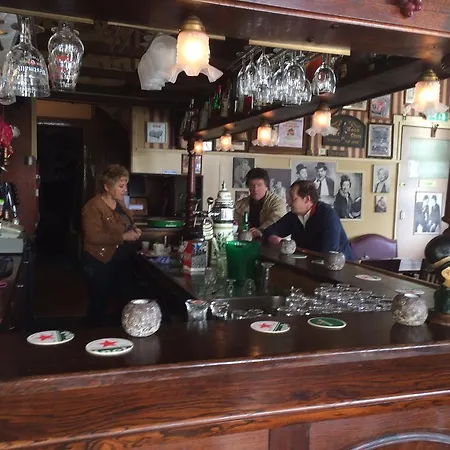 Hotell De Blauwe Vogel 2*