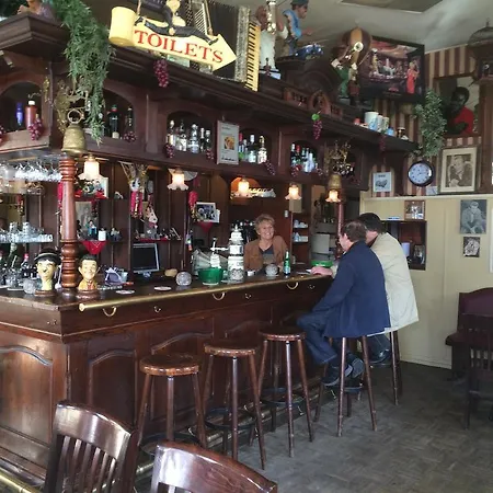 德布洛弗沃格尔酒店