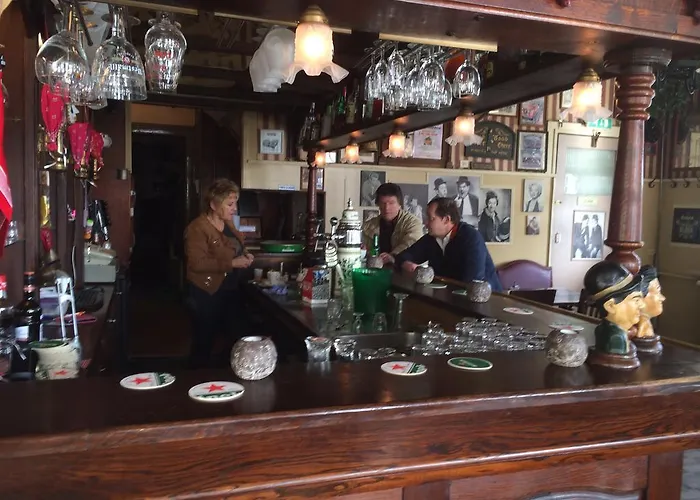 Hotell De Blauwe Vogel 2*